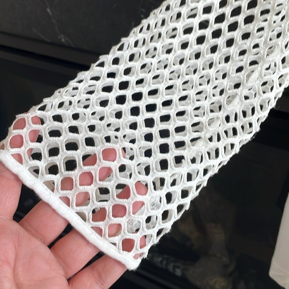 John Mark White Netting Top - Picture 2 of 5